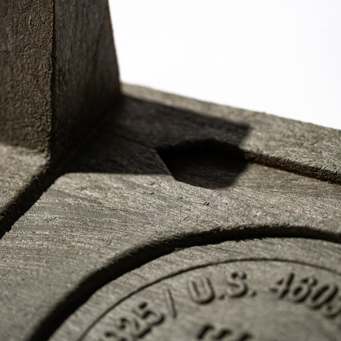 RECYCLED PLASTIC STEP STOOL / Low